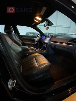 کرایسلەر 300